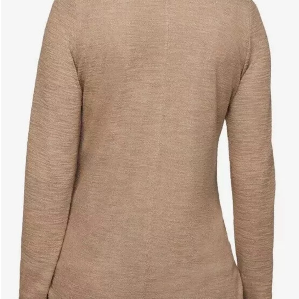 A pea in the pod v-neck maternity top - Picture 4 of 4